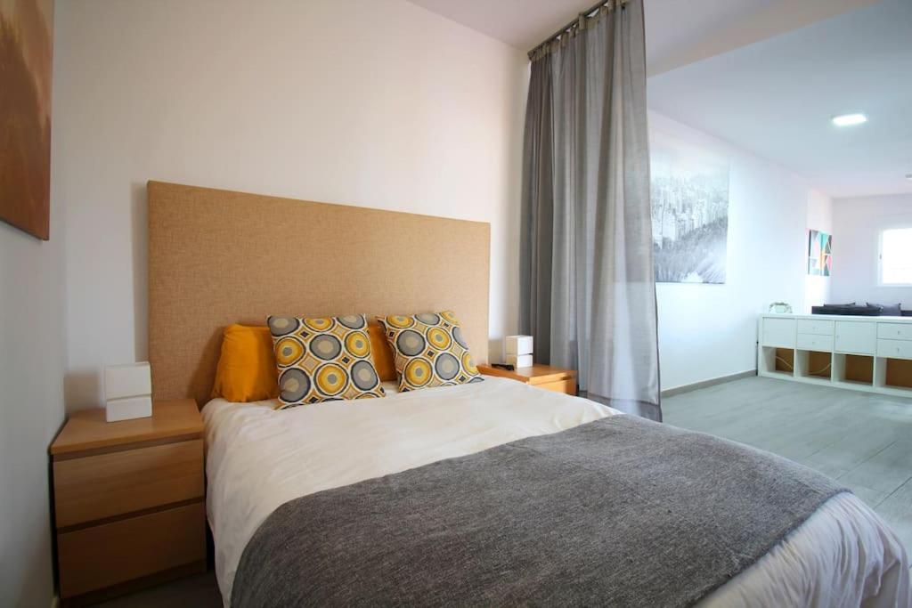 Suite Puerta Osario Con Terraza Sevilha Exterior foto