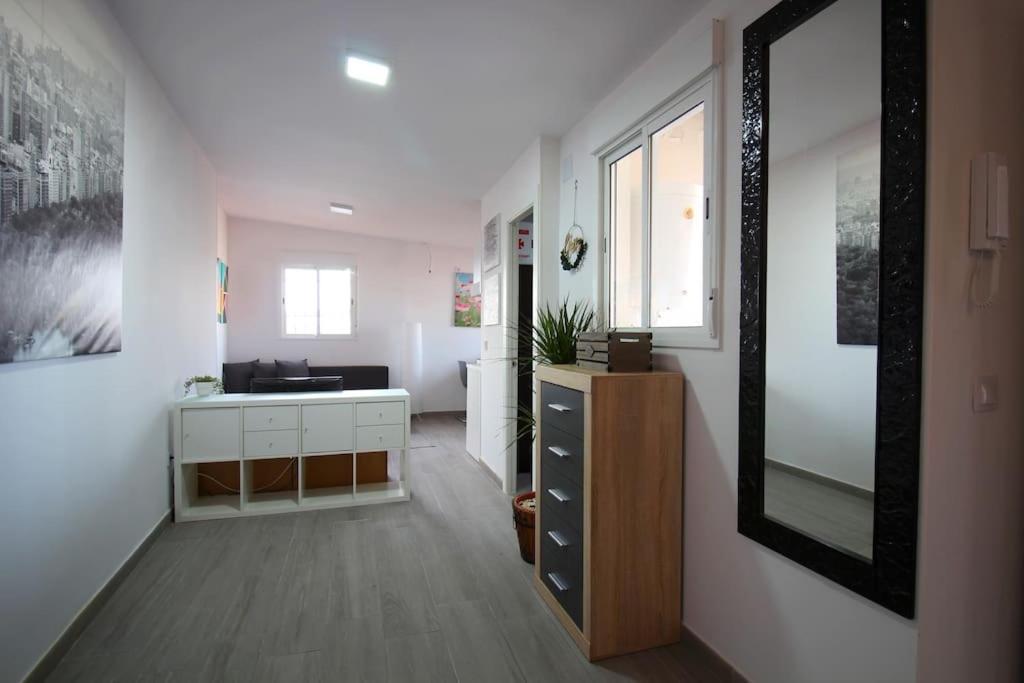 Suite Puerta Osario Con Terraza Sevilha Exterior foto