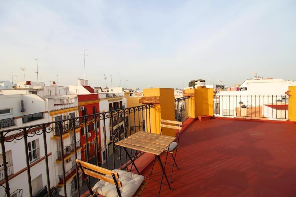 Suite Puerta Osario Con Terraza Sevilha Exterior foto